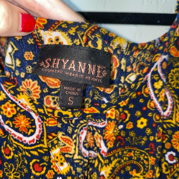 Shyanne cold shoulder paisley blouse - Picture 5 of 5